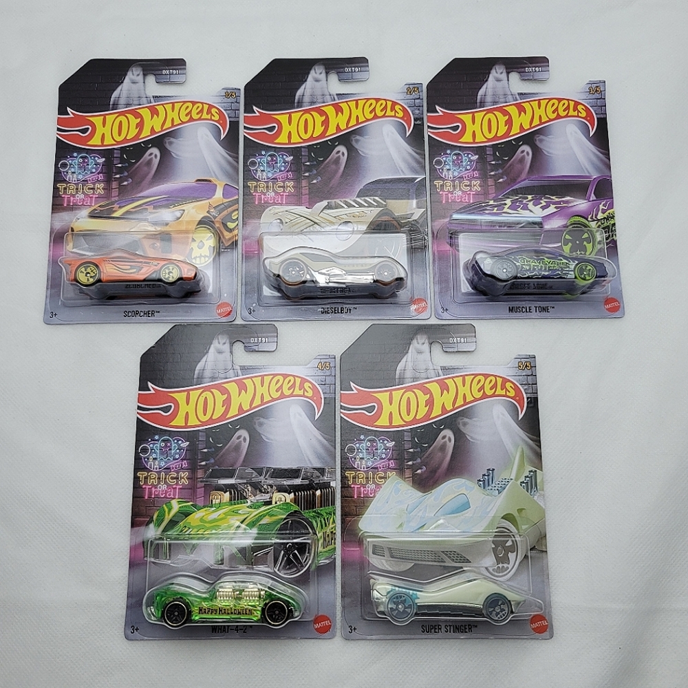 Hot Wheels 2022 Happy Halloween Trick Or Trick Set